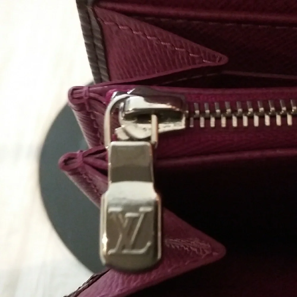 LOUIS VUITTON Epi Long Wallet, Plum EUC - Picture 6 of 13